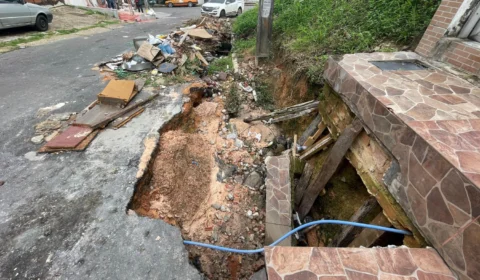 Moradores do bairro São Francisco denunciam risco de desabamento