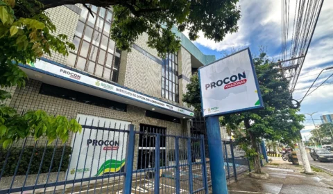 Procon-AM visa volta às aulas e orienta consumidores sobre taxas de matrículas