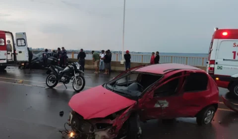 Em grave acidente motorista fica preso às ferragens na Ponte Rio Negro