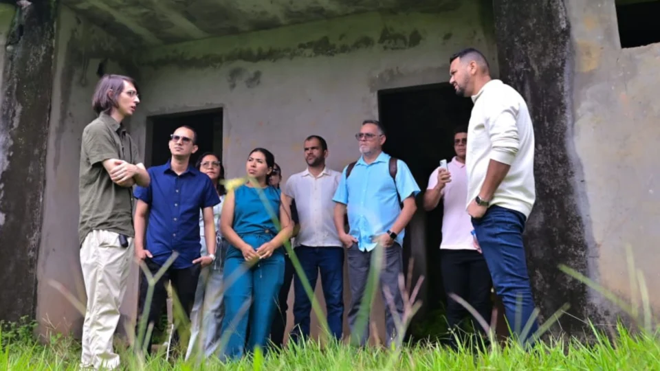 Amom Mandel vai acionar Comissão da Câmara dos Deputados para concluir obras abandonadas pela gestão passada em Beruri