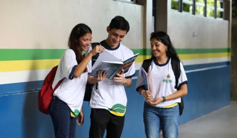 Mais de 43 mil transferências de alunos da rede pública são realizadas até 14h desta segunda-feira no AM