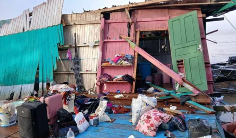 Crianças e mãe desaparecem após colisão de balsa com flutuante no Amazonas