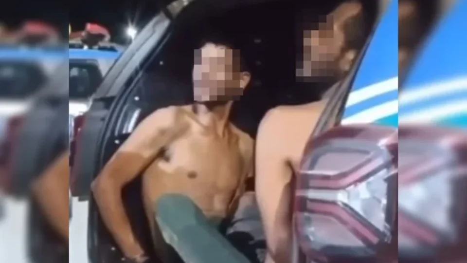 Dupla agride e rouba celular de idoso após pedir comida para ele