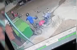 VEJA VÍDEO: motoboys capturam dupla após furto de capacete e aplicam ‘punição’