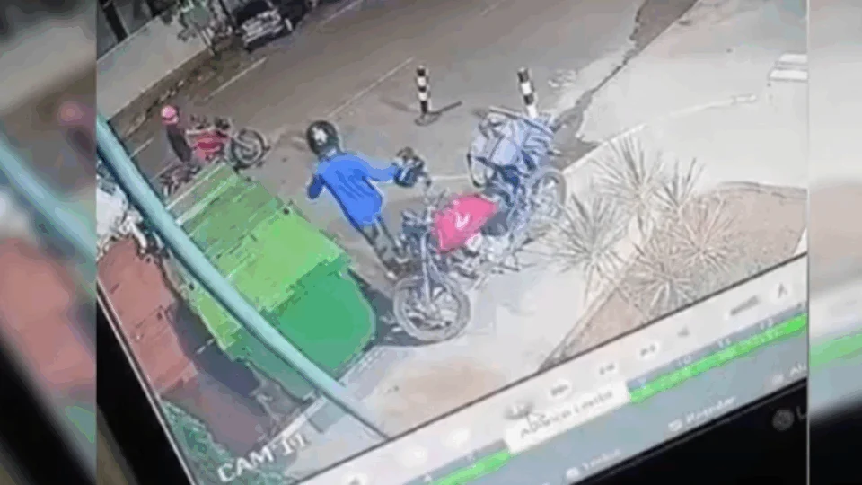 VEJA VÍDEO: motoboys capturam dupla após furto de capacete e aplicam ‘punição’