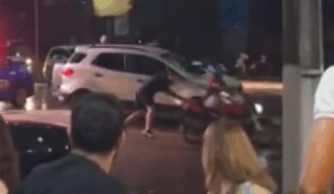 VEJA VÍDEO: jovem derruba motociclista durante fuga da polícia
