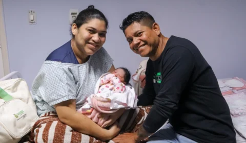Primeiro bebê a nascer em 2025 na rede pública do Amazonas é uma menina