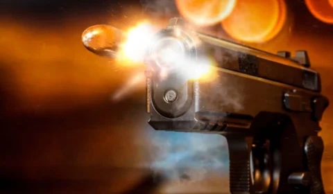 Mulher é baleada durante discussão com o namorado na Compensa