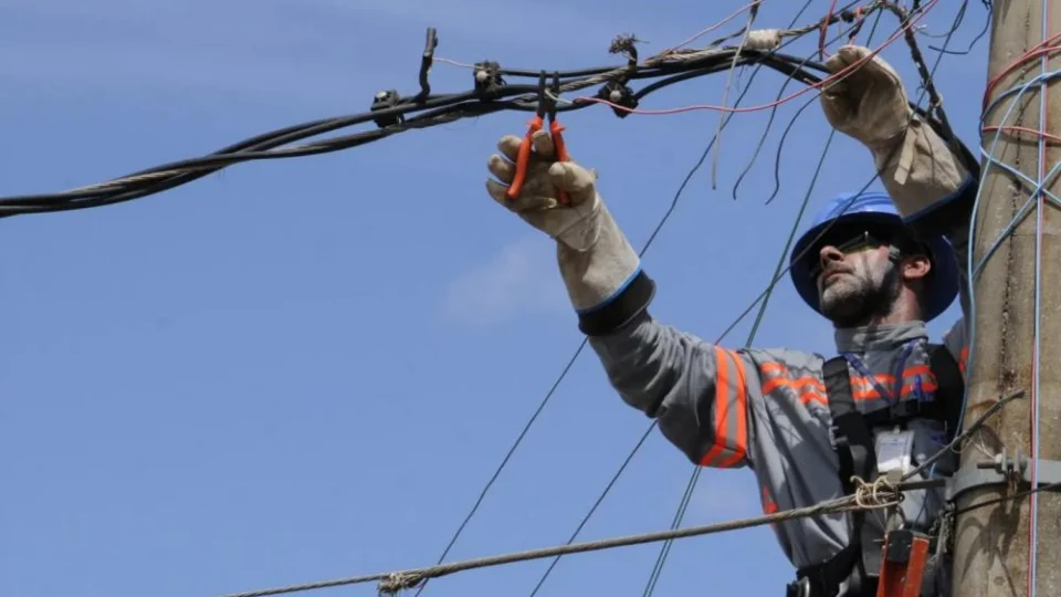 Três bairros ficarão sem energia elétrica nesta terça-feira (18)
