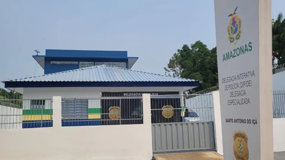 Mulher é presa e adolescente apreendido por furto em residência no interior do Amazonas