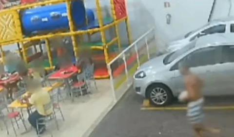 VEJA VÍDEO: homem joga pedra na cabeça de cliente em lanchonete