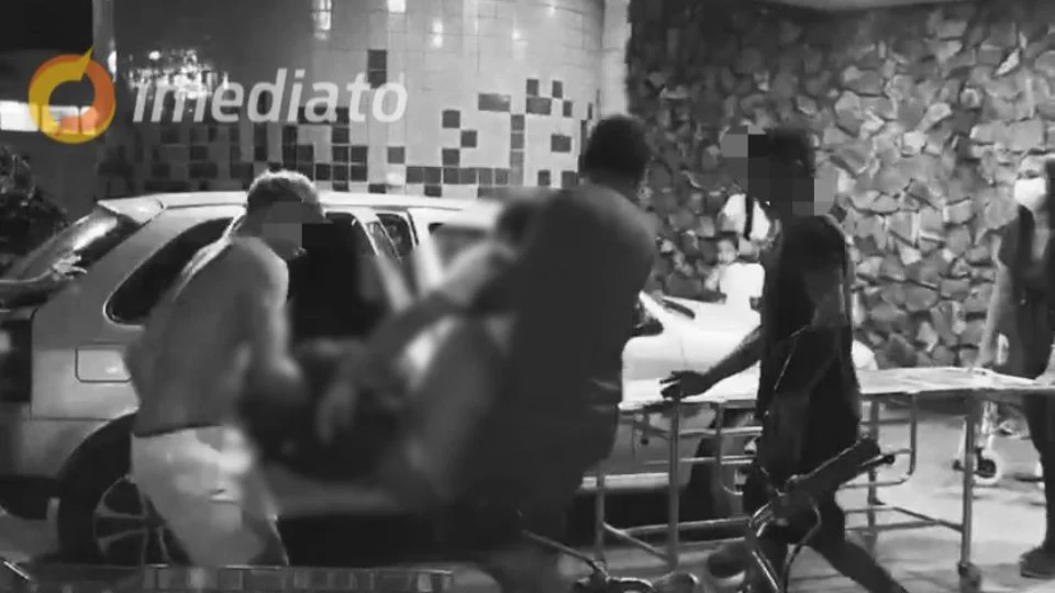 VEJA VÍDEO: homem é assassinado a tiros em ponte no Igarapé do Passarinho, em Manaus