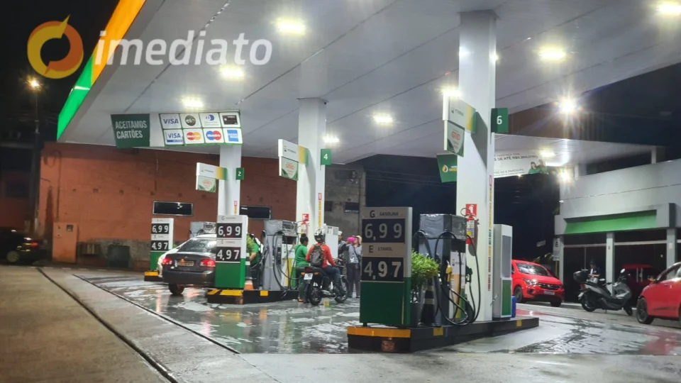 Postos de Combustíveis cobram 0,50 centavos a mais no Etanol e burlam regra do ICMS
