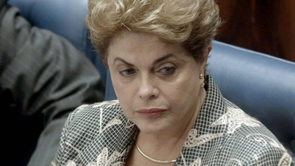Dilma Rousseff é hospitalizada na China após passar mal