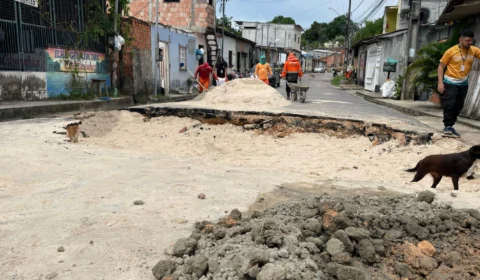 Após denúncia do Site Imediato, Prefeitura de Manaus fecha cratera no bairro Grande Vitória