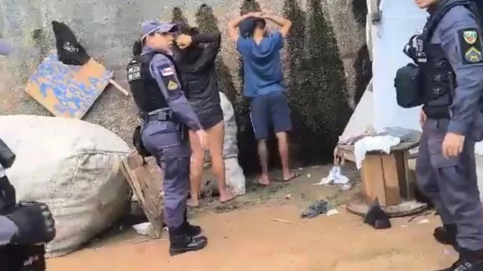 Polícia Militar prende trio e apreende drogas em operação no Centro de Manaus