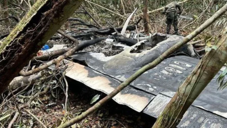 FAB abate avião venezuelano usado para o tráfico de drogas na Amazônia