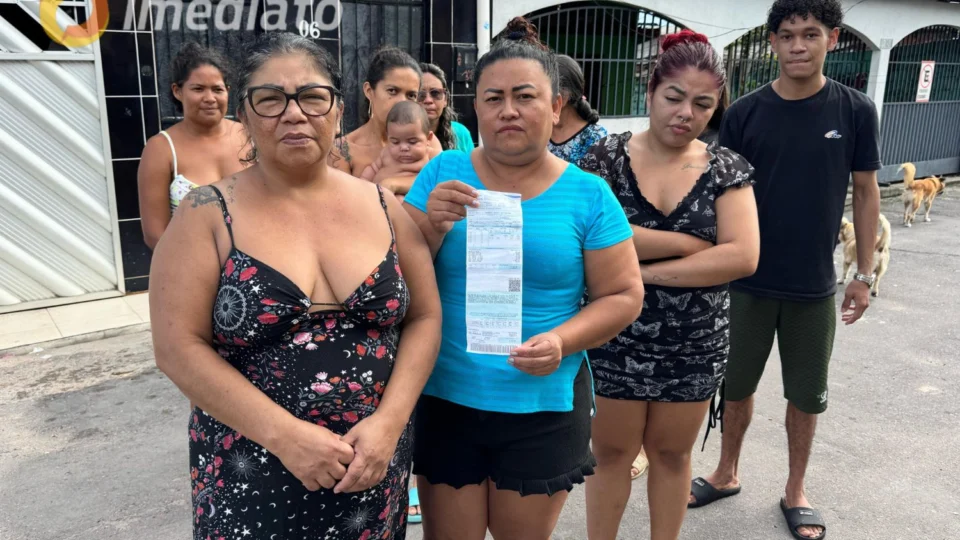 Moradores da Compensa 3 enfrentam falta de água e reivindicam soluções