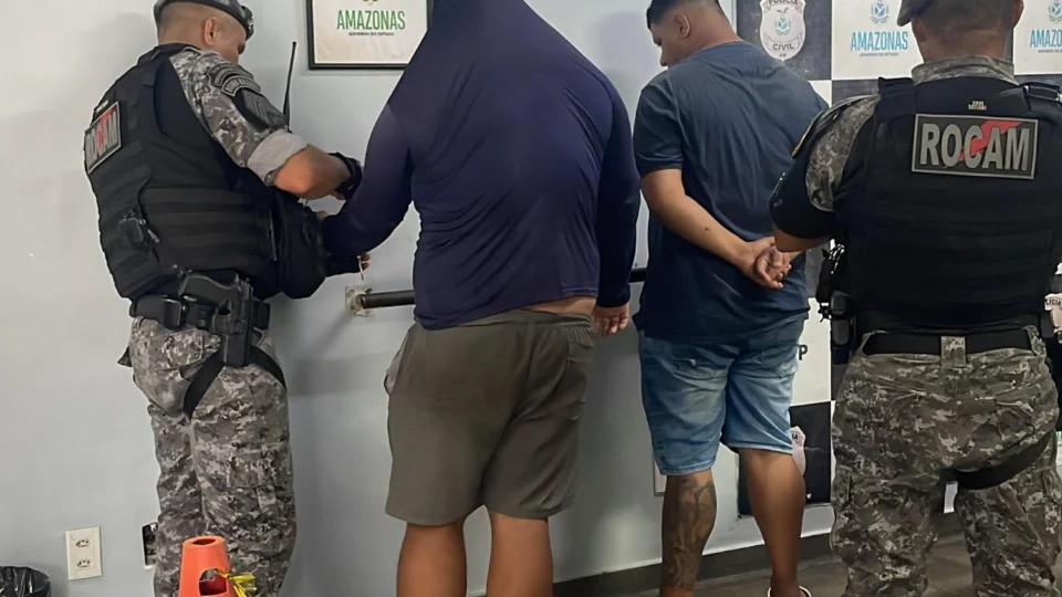 Trio é preso após anunciar moto furtada no Marketplace em Manaus