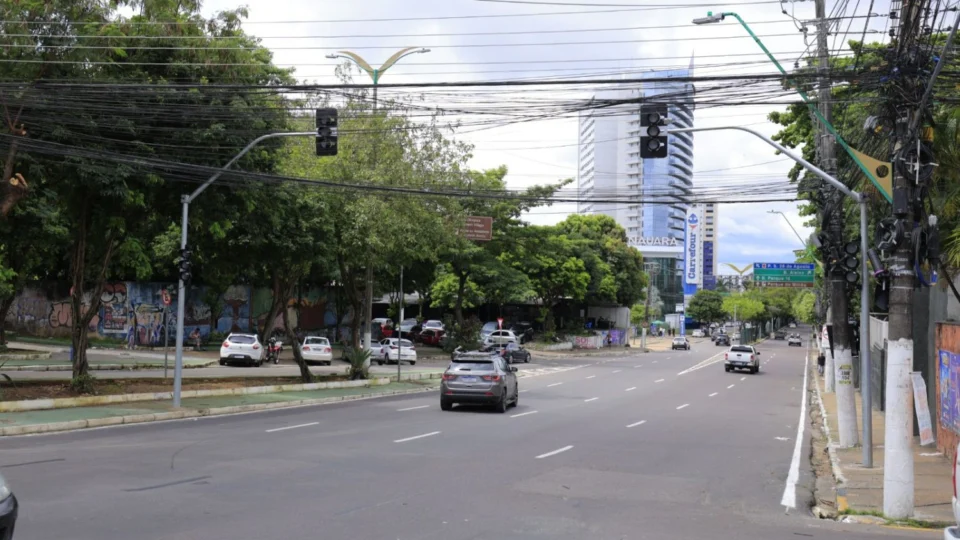 Semáforo na ladeira da Av. Umberto Calderaro será ativado neste domingo (23)