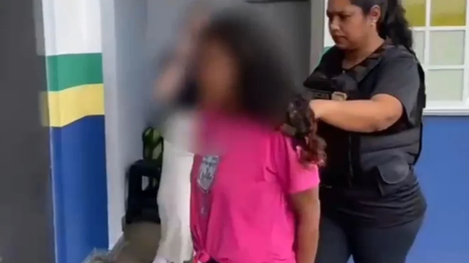 Madrasta presa por exploração sexual ‘vendia’ enteadas por R$ 30 e as agredia quando se recusavam