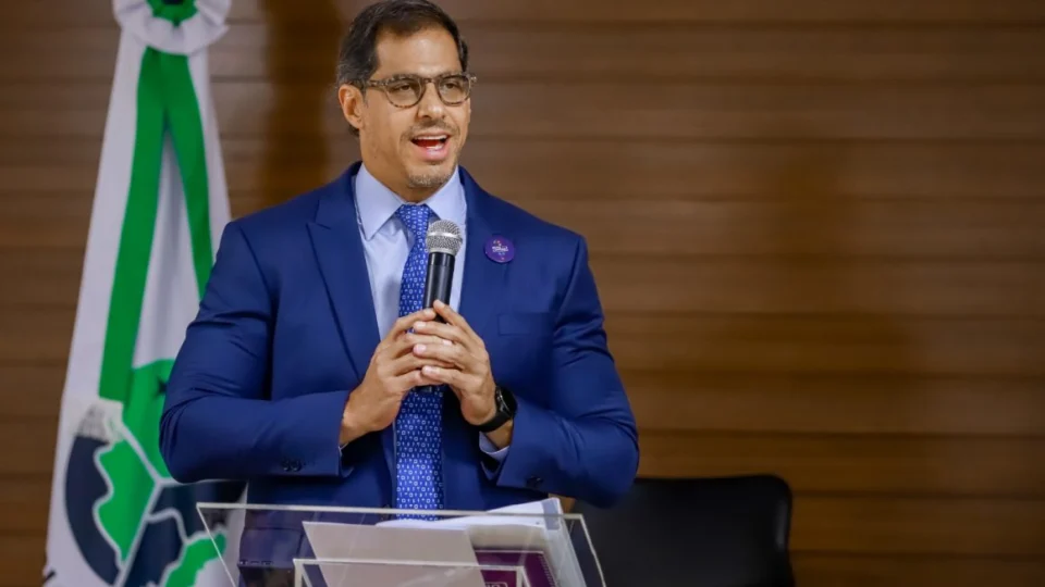 Defensor Público do Amazonas é questionado por gastos elevados