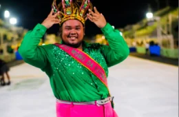 Após fratura grave em queda de carro alegórico, Rei Momo da Vitória Régia ficará sem andar por dois meses