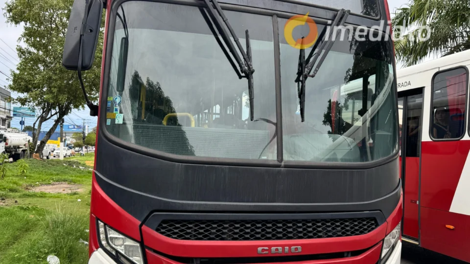 Passageiros vivem momentos de terror durante assalto a ônibus na Zona Norte de Manaus