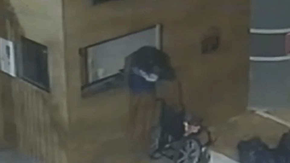 VEJA VÍDEO: ‘cadeirante’ pula guarita, furta condomínio e deixa prejuízo de R$ 2 mil