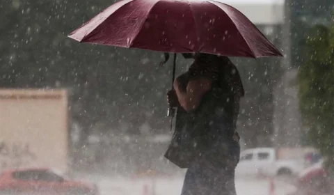 Chuvas intensas: Manaus pode acumular até 50 mm e interior do Amazonas até 100 mm ao longo do dia, alerta Inmet