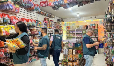 Fantasias, adereços e maquiagens são alvos de fiscalização em Manaus