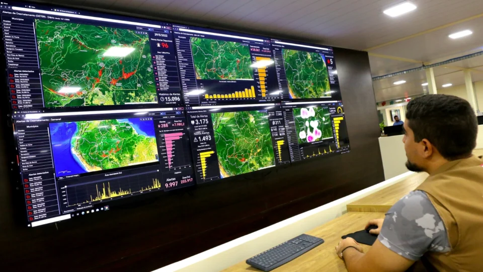 Amazonas registra queda de 82% no desmatamento e 65% nos focos de calor
