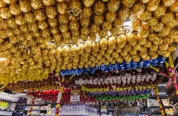 Alta histórica do cacau pressiona preços de ovos de Páscoa em 2025 aponta Abia