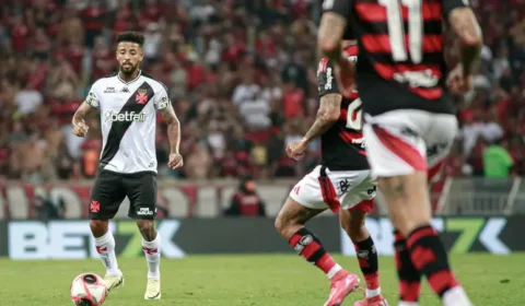 Vasco encara o Flamengo pelo primeiro jogo das semifinais do Carioca 2025 neste sábado (1)
