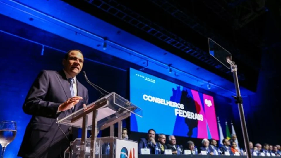 Em solenidade de posse, Simonetti destaca conquistas da advocacia e reforça compromisso com as prerrogativas