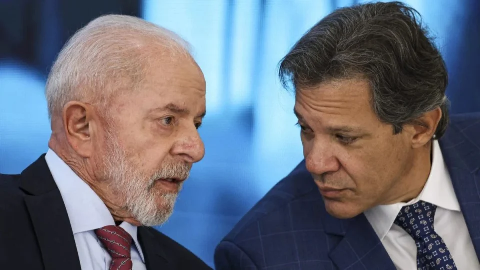 Mercado financeiro avalia negativamente a gestão econômica do governo Lula, aponta pesquisa