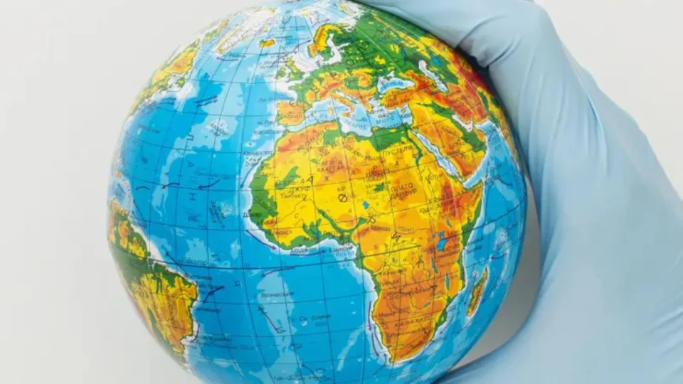 Adolescente faz cirurgia no joelho e acorda falando idioma diferente da língua nativa