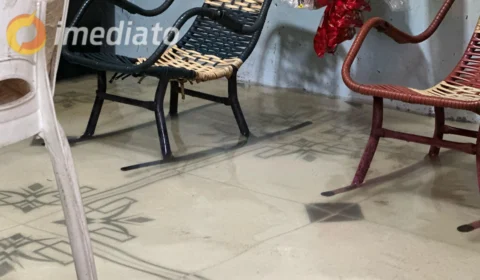 Moradores do bairro Compensa sofrem com alagamentos devido ao entupimento de bueiros