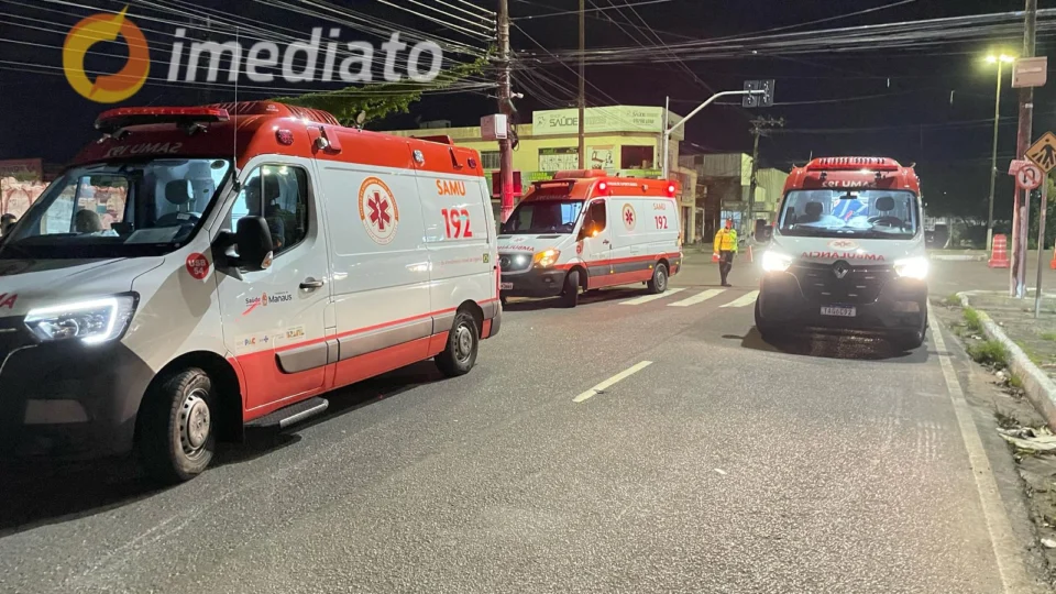 Grave acidente entre motocicletas deixa três feridos no bairro Cachoeirinha, em Manaus