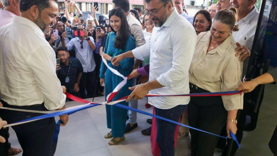 Wilson Lima entrega Cepcolu, unidade pioneira na prevenção do Câncer de Colo Uterino no Amazonas
