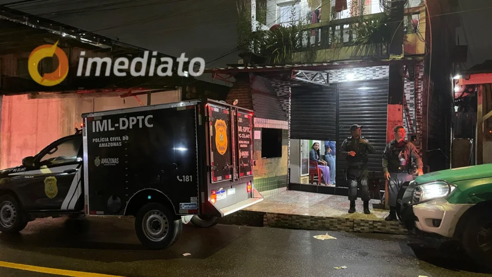 Homem é morto a tiros dentro de churrascaria no bairro Compensa