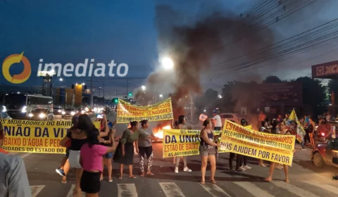 VEJA VÍDEO: moradores fecham bairro União da Vitória e protestam contra alagamentos em Manaus