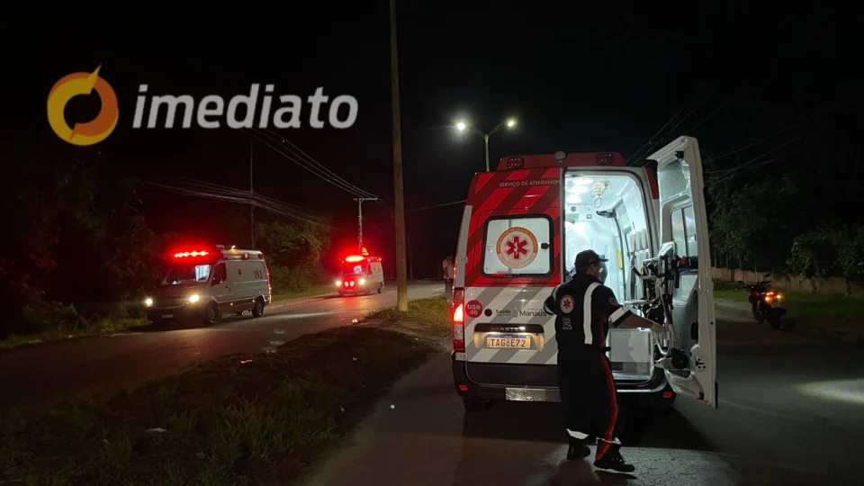 Três pessoas ficam gravemente feridas em acidente de trânsito na Avenida Cosme Ferreira