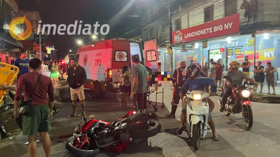 Motociclista e passageira ficam feridas após colisão com carro no bairro Alvorada