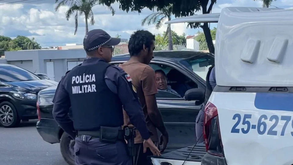 Homem é detido suspeito de roubar fiação em loja no bairro Adrianópolis