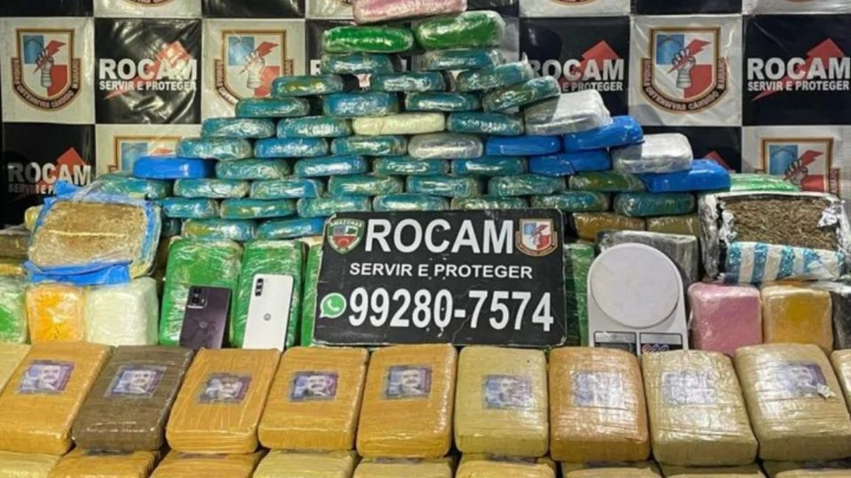 Mulher é presa com 246 tabletes de drogas em casa na zona norte de Manaus