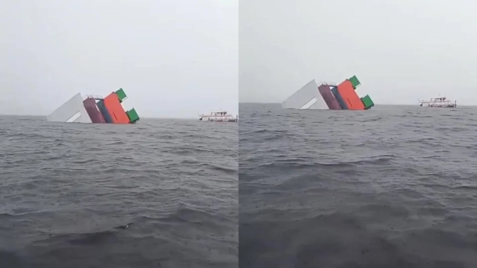 Balsa naufraga no Rio Negro durante forte temporal em Manaus
