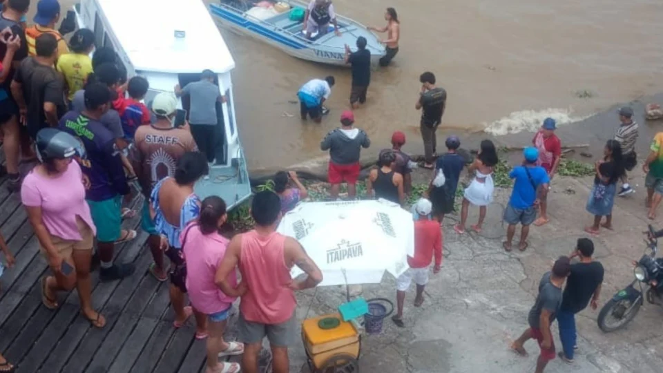 VEJA VÍDEO: Corpo do segundo jovem afogado em Parintins é encontrado após intensas buscas