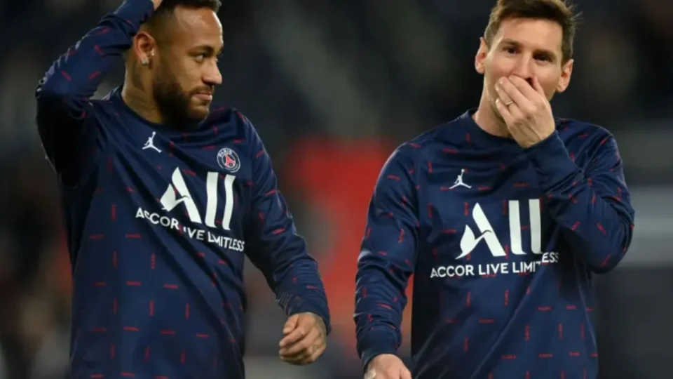 Santos sonha alto: clube avança com Neymar e busca Messi para disputar o Mundial