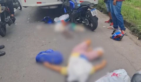 Mulher morre em colisão entre moto e ônibus na Avenida Torquato Tapajós